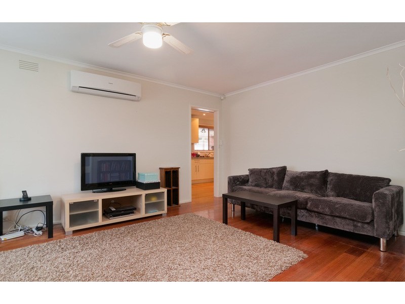 43 Felix Grove, Mooroolbark VIC 3138