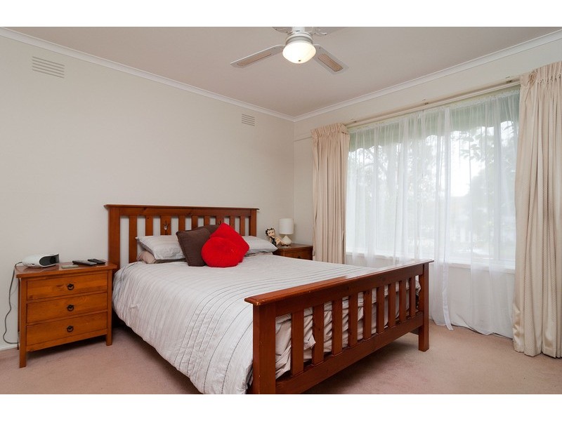 43 Felix Grove, Mooroolbark VIC 3138