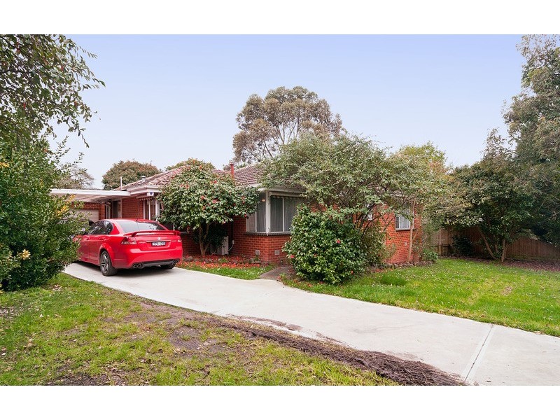 43 Felix Grove, Mooroolbark VIC 3138