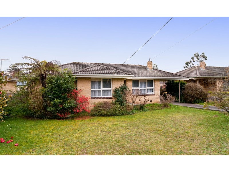 55 Dryden Concourse, Mooroolbark VIC 3138