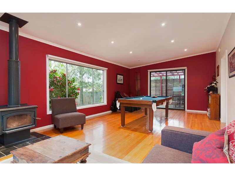 92 Cambridge Road, Kilsyth VIC 3137