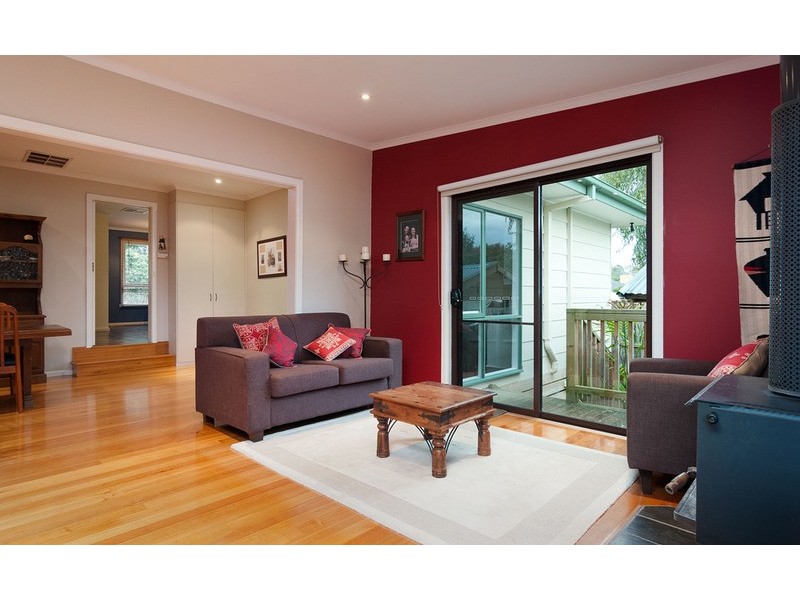 92 Cambridge Road, Kilsyth VIC 3137