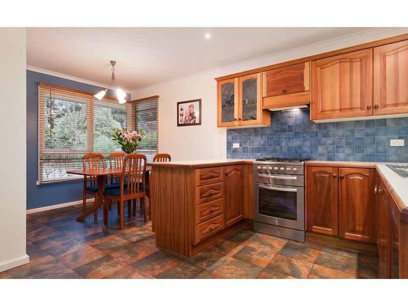 92 Cambridge Road, Kilsyth VIC 3137