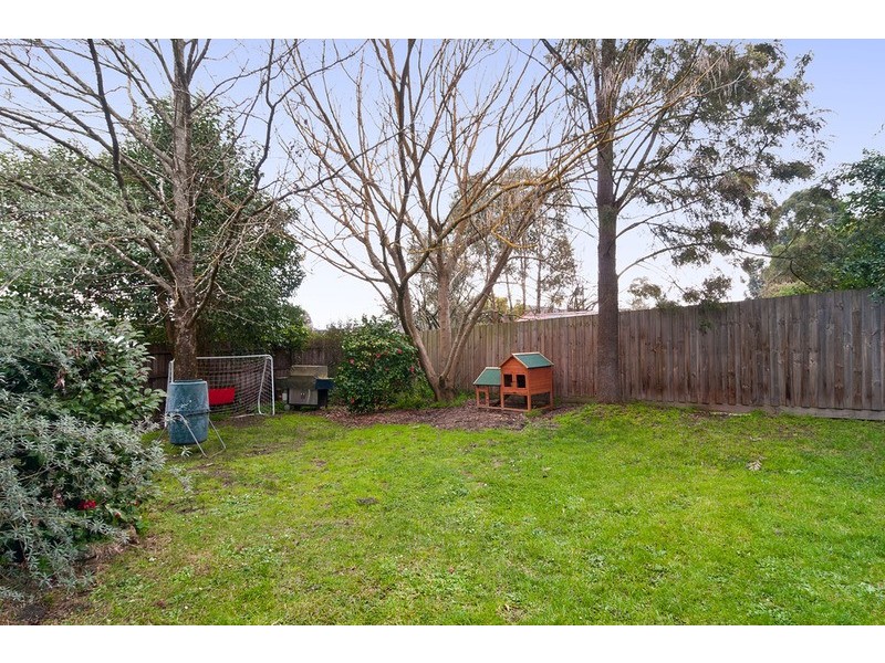 92 Cambridge Road, Kilsyth VIC 3137