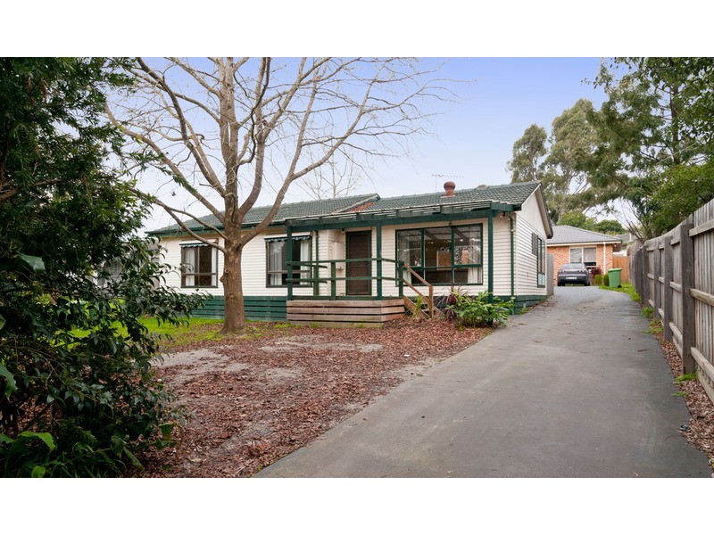 38 Esther Crescent, Mooroolbark VIC 3138