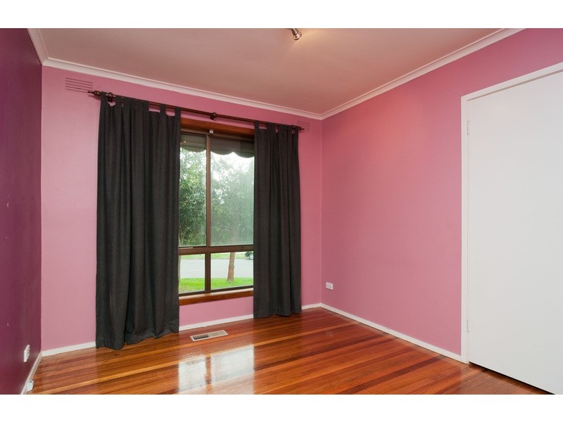 38 Esther Crescent, Mooroolbark VIC 3138