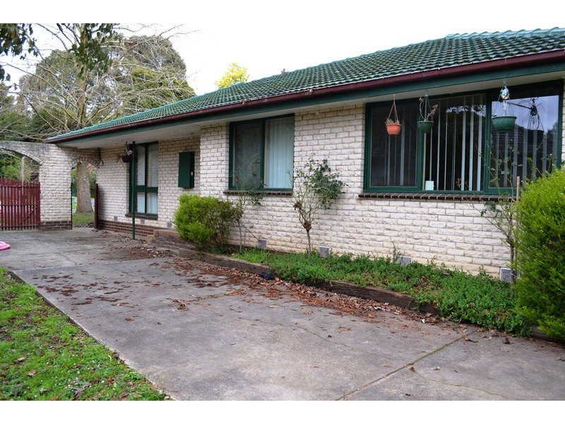 19 Nyanda  Court, Croydon VIC 3136