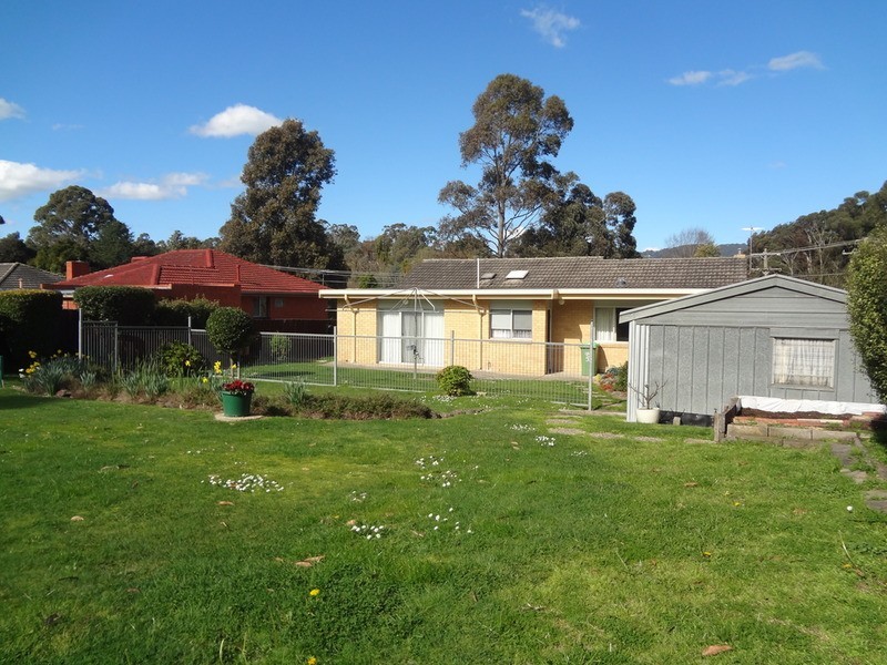 80 Croydondale  Drive, Mooroolbark VIC 3138