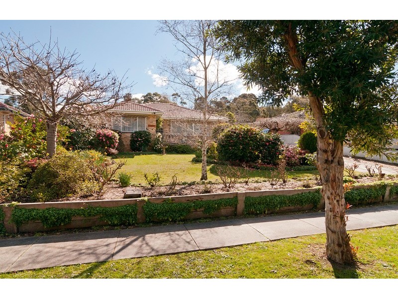 60 Croydondale Drive, Mooroolbark VIC 3138