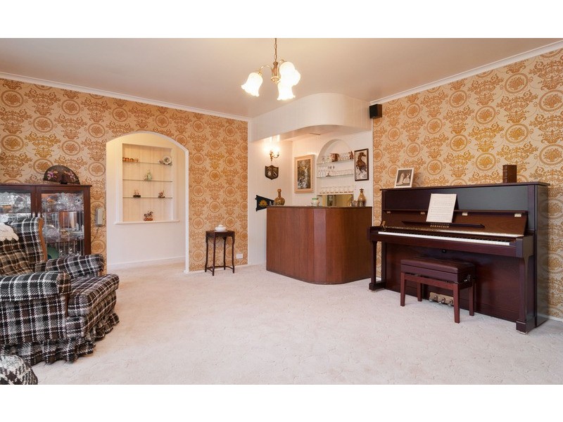 60 Croydondale Drive, Mooroolbark VIC 3138