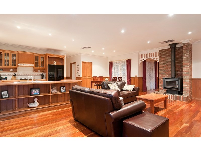 1 Fielden Close, Mooroolbark VIC 3138