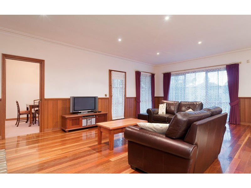 1 Fielden Close, Mooroolbark VIC 3138