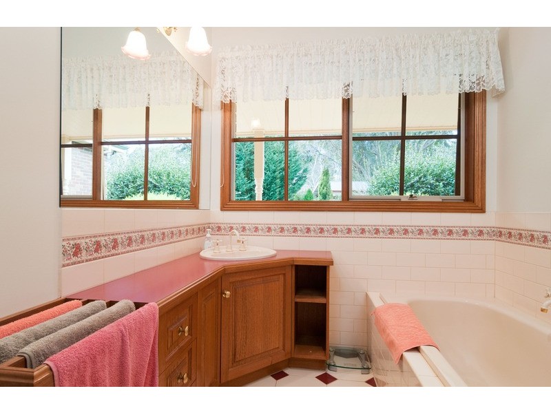 1 Fielden Close, Mooroolbark VIC 3138