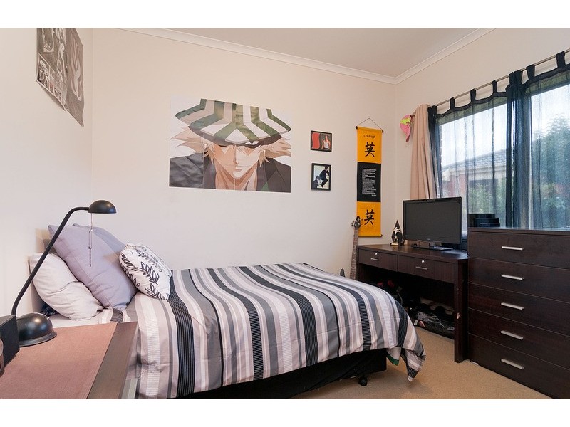 6 Longfellow Avenue, Mooroolbark VIC 3138