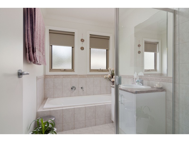 8/4-6 Cambridge Road, Mooroolbark VIC 3138