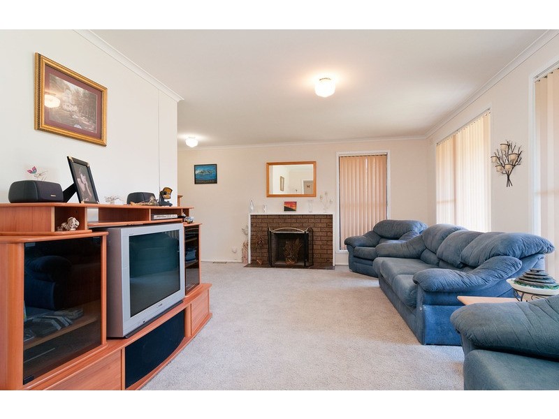 76 Hawthory Road, Kilsyth VIC 3137