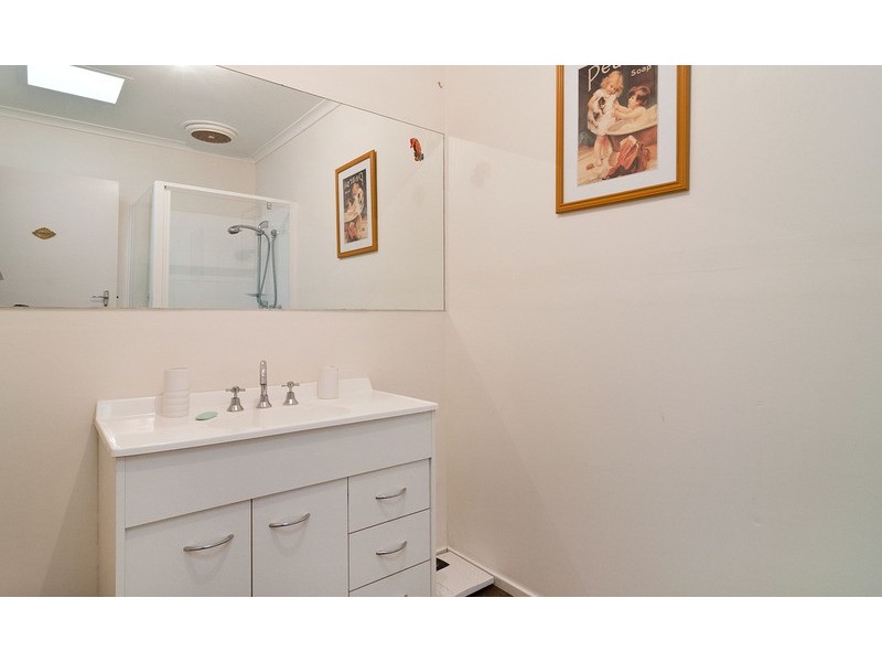 76 Hawthory Road, Kilsyth VIC 3137