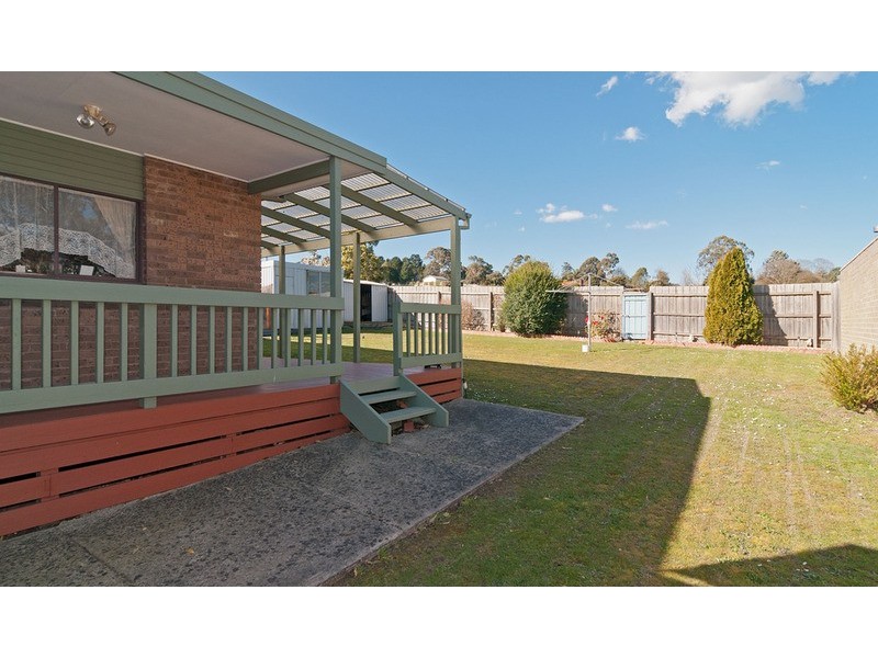 76 Hawthory Road, Kilsyth VIC 3137