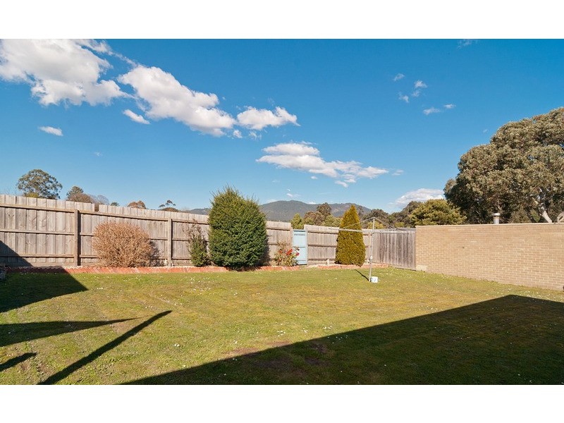 76 Hawthory Road, Kilsyth VIC 3137