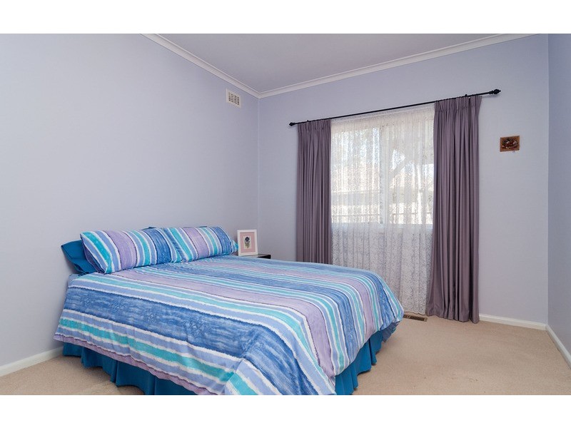 25 Parrs Road, Croydon VIC 3136