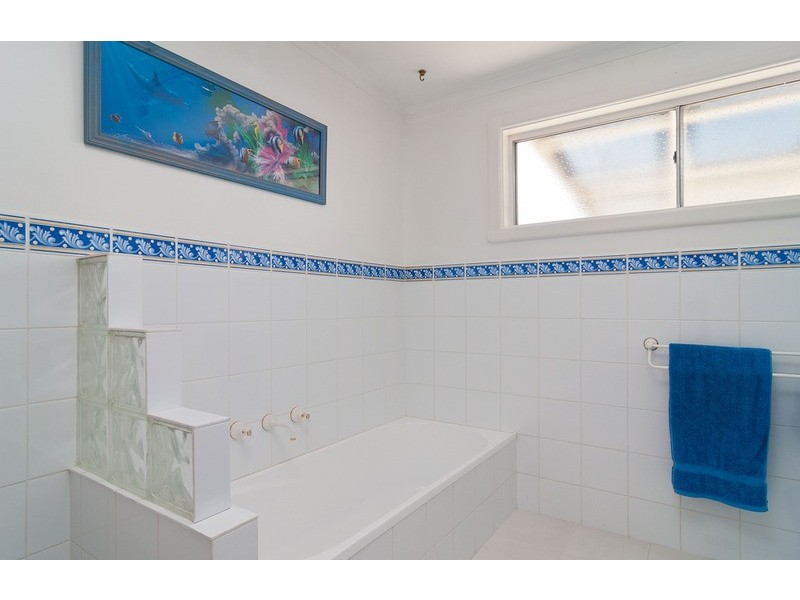 25 Parrs Road, Croydon VIC 3136