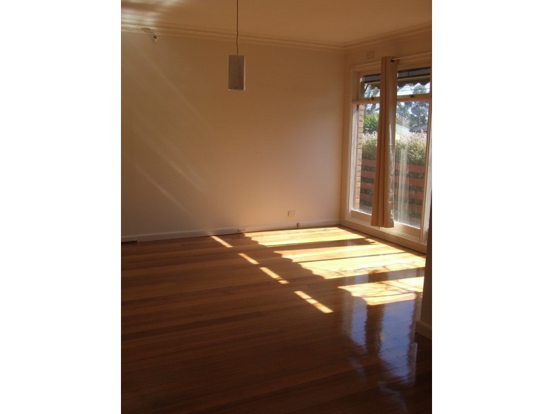 18 Urana  Street, Kilsyth VIC 3137