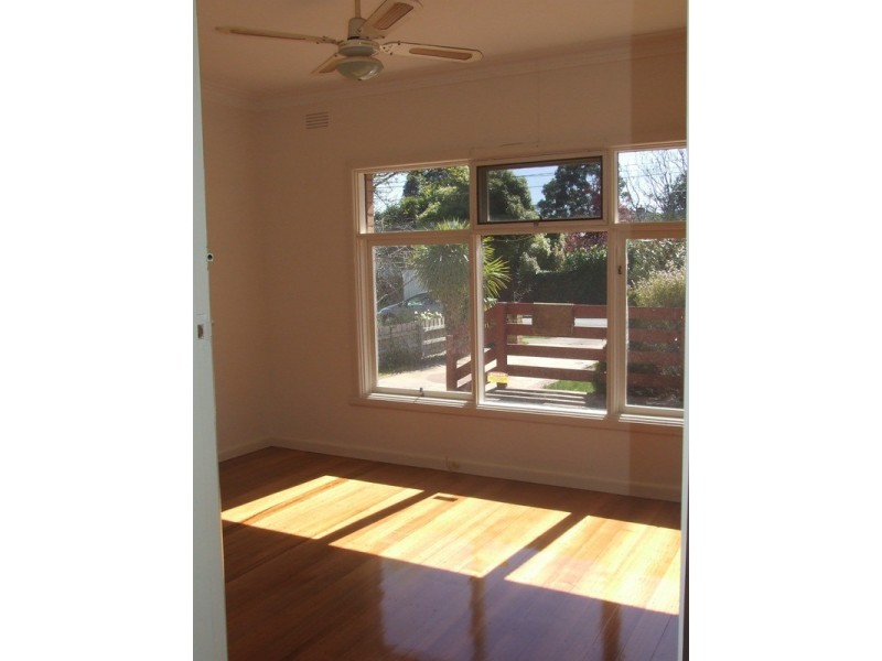 18 Urana  Street, Kilsyth VIC 3137