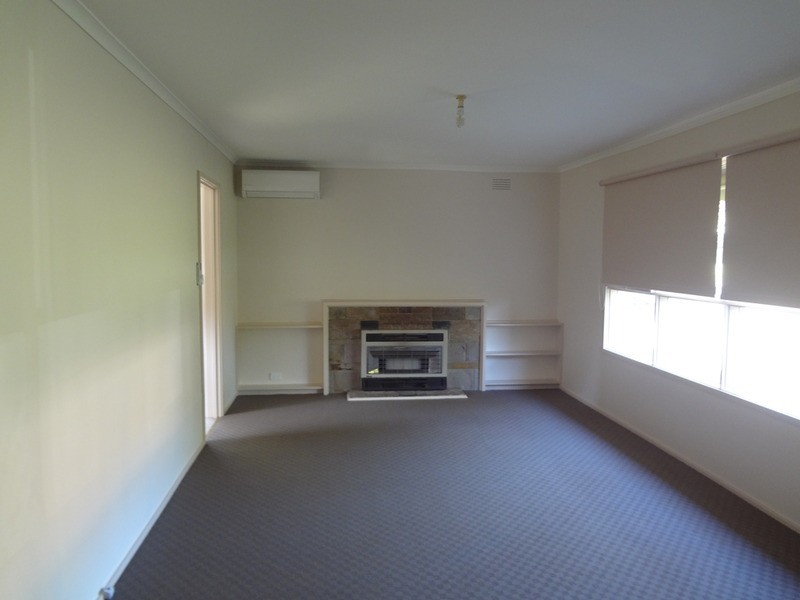 79 Dryden Concourse, Mooroolbark VIC 3138