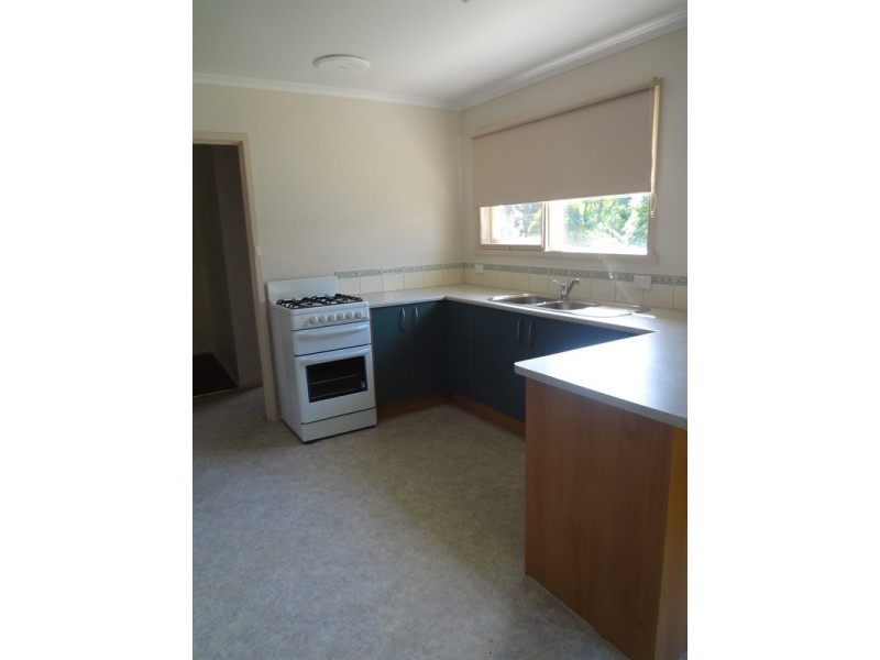 79 Dryden Concourse, Mooroolbark VIC 3138