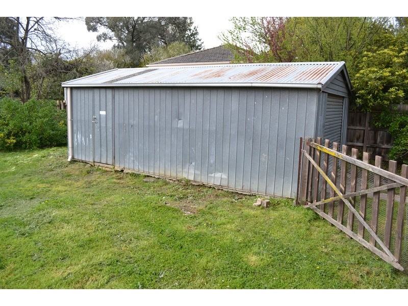 79 Dryden Concourse, Mooroolbark VIC 3138