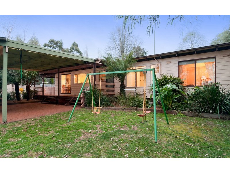 15-17 Haynes Street, Silvan VIC 3795