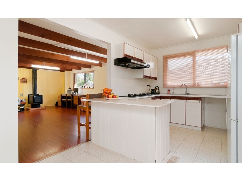 13 Andrew Street, Mooroolbark VIC 3138