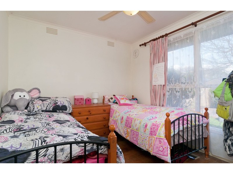 13 Andrew Street, Mooroolbark VIC 3138