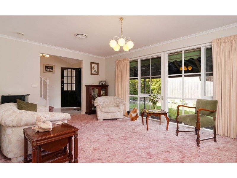 32 Alpine Way, Kilsyth VIC 3137