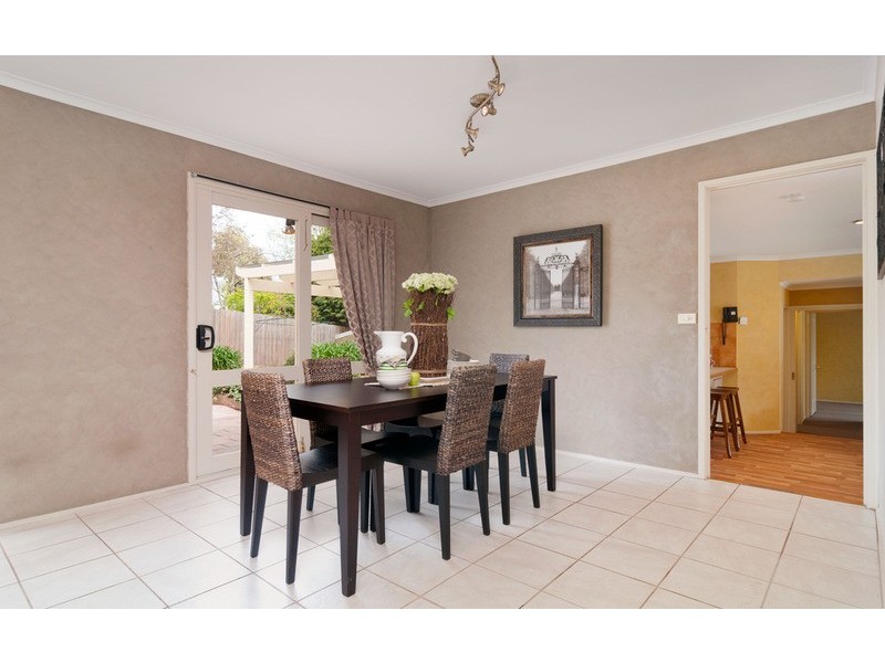 17 Highview Drive, Mooroolbark VIC 3138