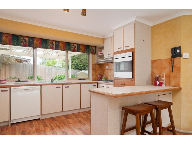 17 Highview Drive, Mooroolbark VIC 3138