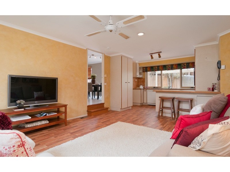 17 Highview Drive, Mooroolbark VIC 3138