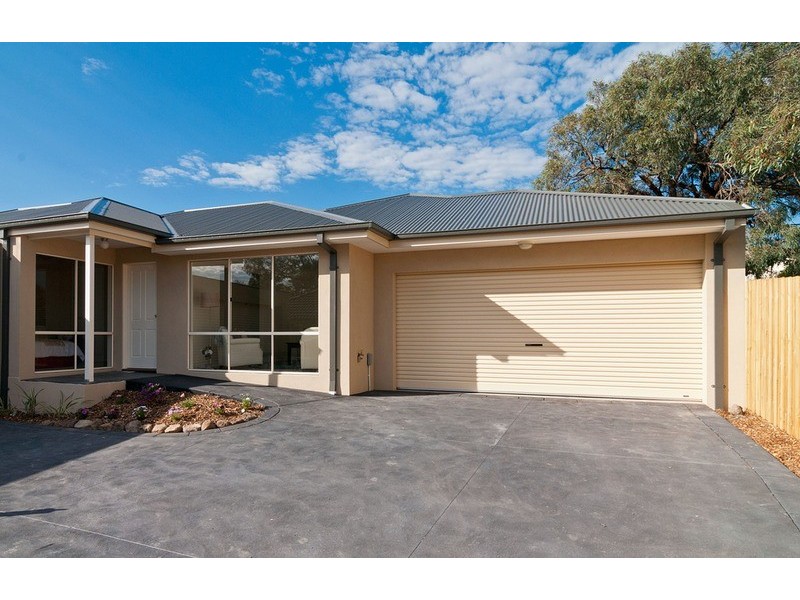 2/6 Numeralla Street, Mooroolbark VIC 3138