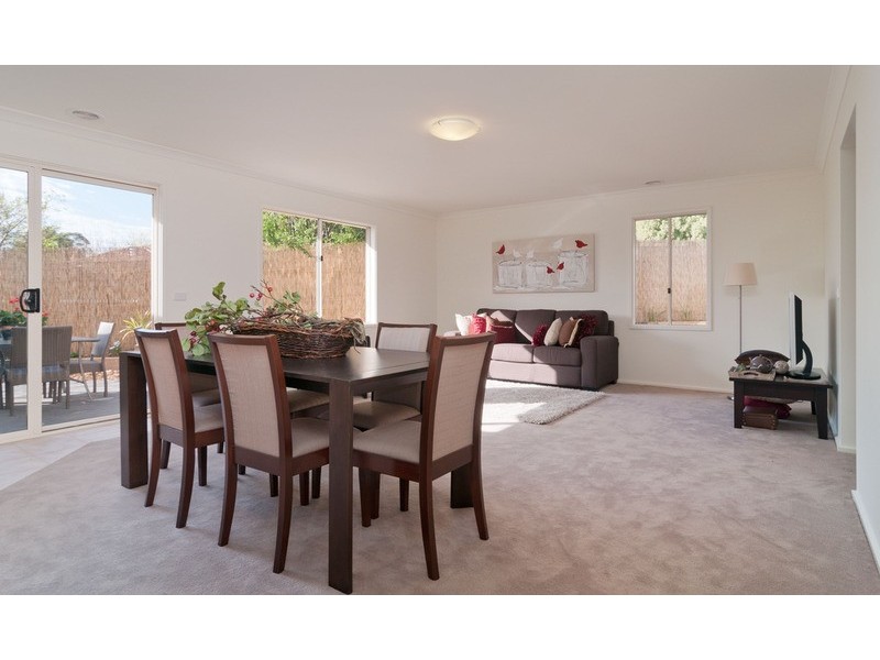 2/6 Numeralla Street, Mooroolbark VIC 3138