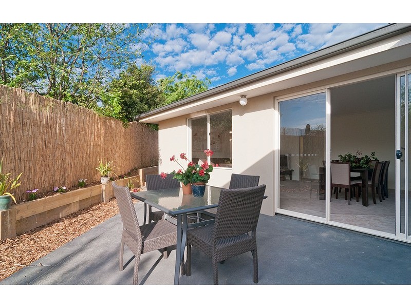 2/6 Numeralla Street, Mooroolbark VIC 3138