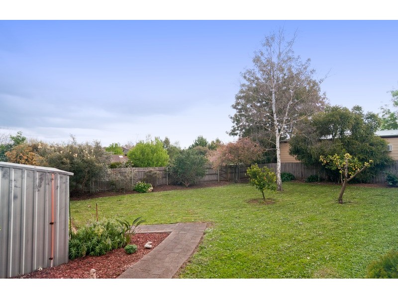 12 Blaxland Court, Mooroolbark VIC 3138