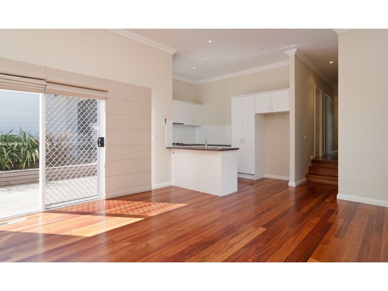 1/19a Central  Avenue, Croydon South VIC 3136