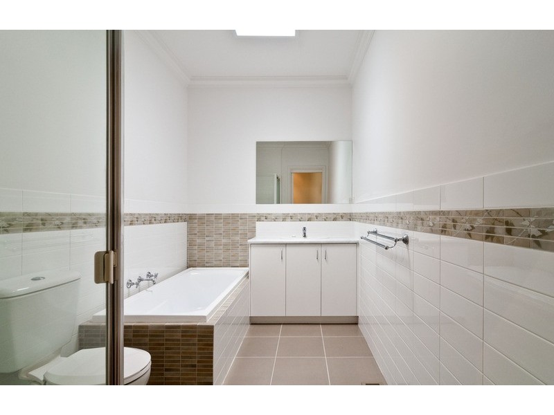 1/19a Central  Avenue, Croydon South VIC 3136