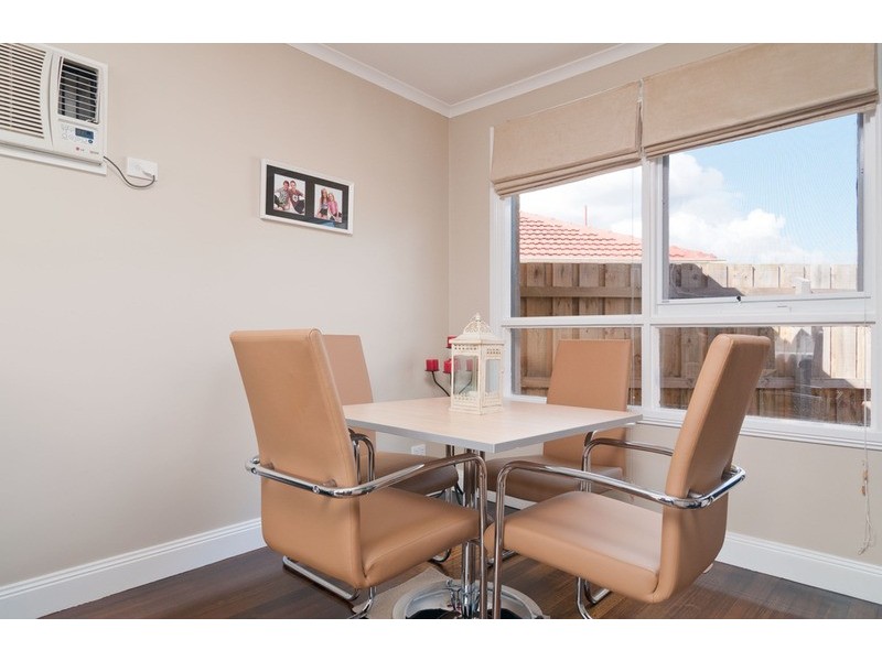 18 Lena Grove, Kilsyth VIC 3137