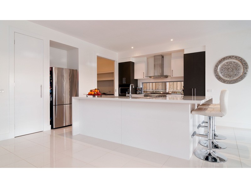 25 Kingston Way, Mooroolbark VIC 3138