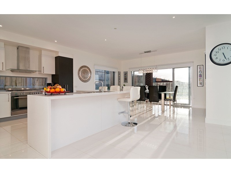 25 Kingston Way, Mooroolbark VIC 3138