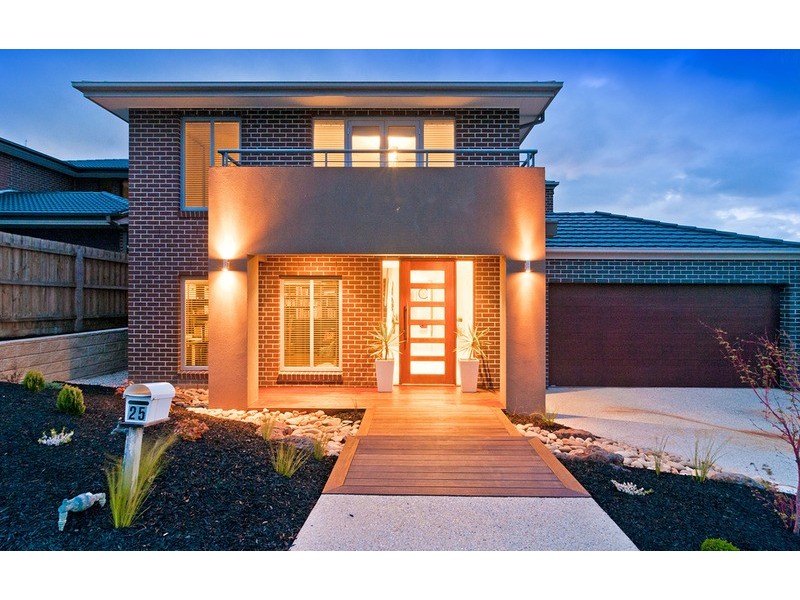 25 Kingston Way, Mooroolbark VIC 3138
