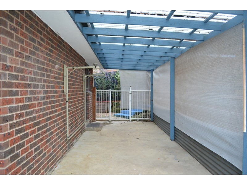 20 Larnook Crescent, Mooroolbark VIC 3138