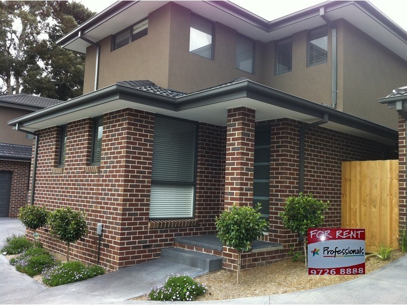 2/7 El Centro, Chirnside Park VIC 3116