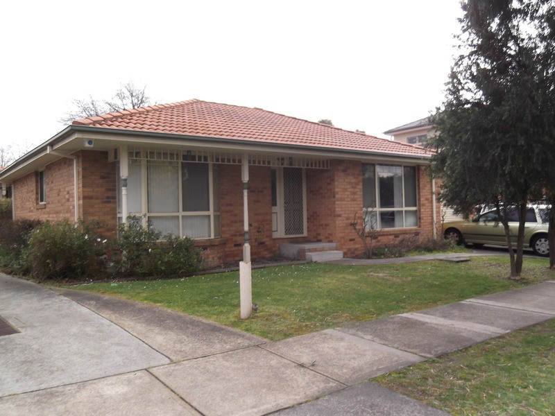 1/12 Railway Crescent, Croydon VIC 3136